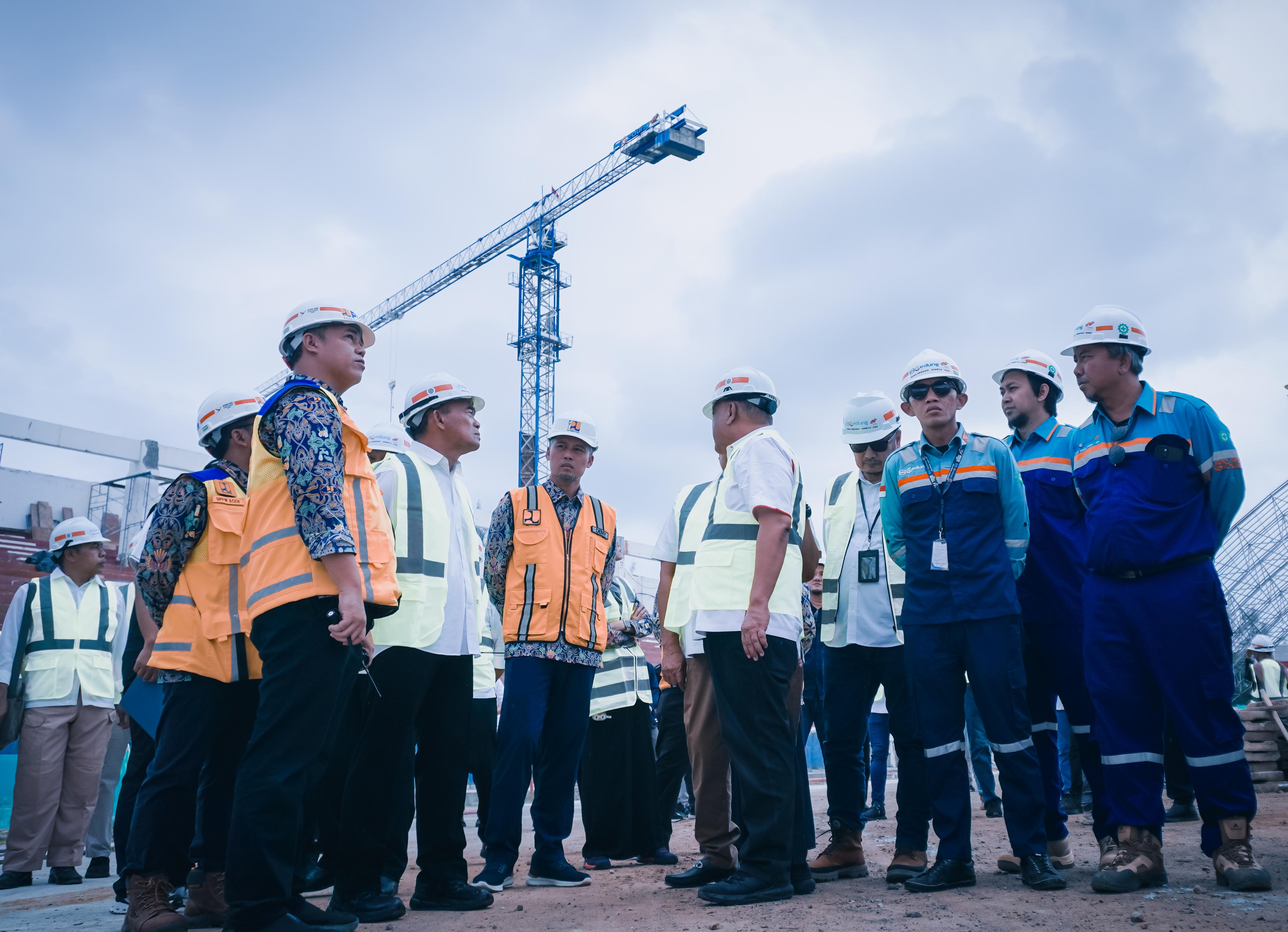 Tinjau Kesiapan PON di Aceh, Menko PMK Minta Pembangunan Arena Dipercepat