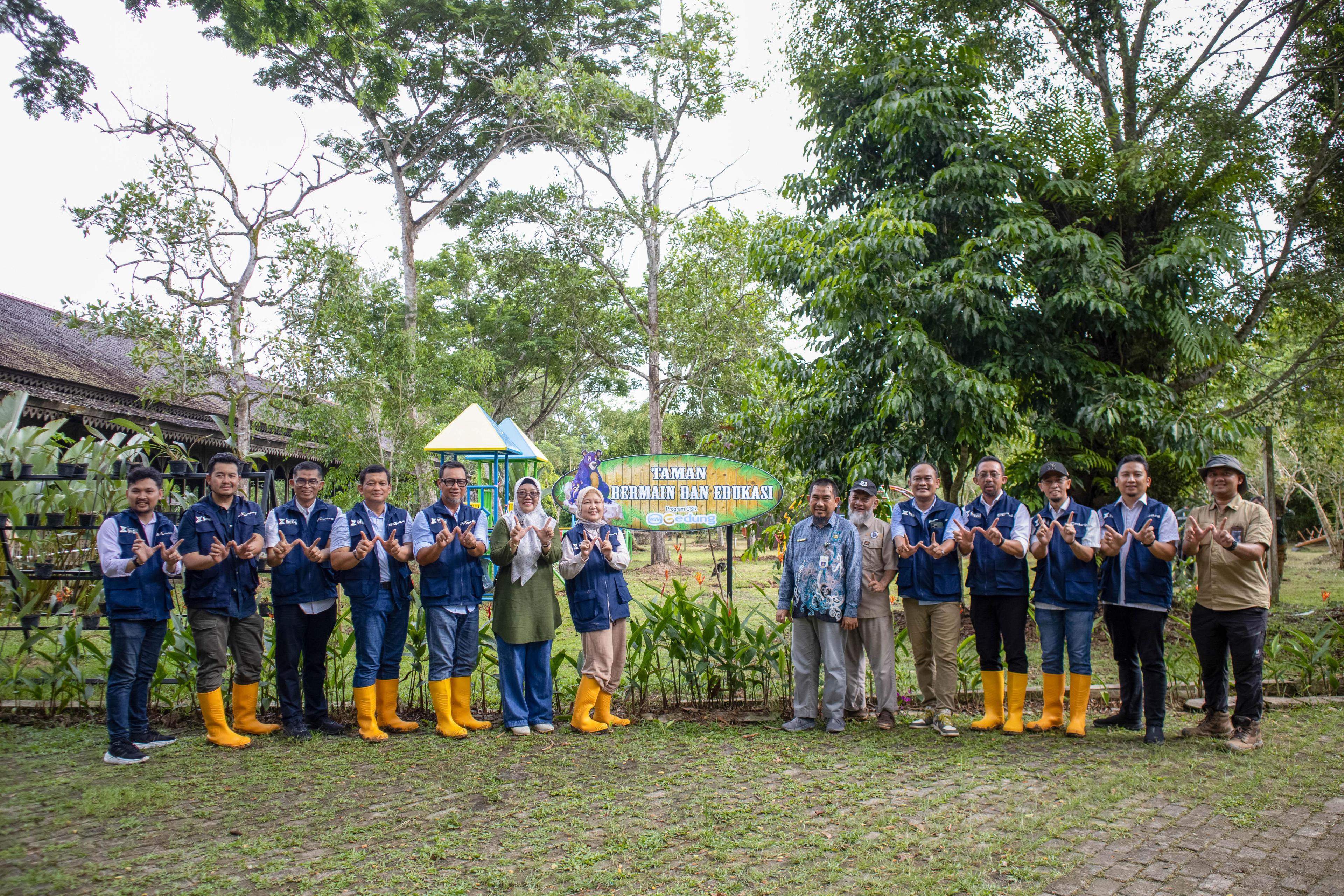 Kontribusi terhadap SDG dan ESG, WEGE Resmikan Taman Bermain & Tanam Pohon Langka di KWPLH Beruang Madu Balikpapan