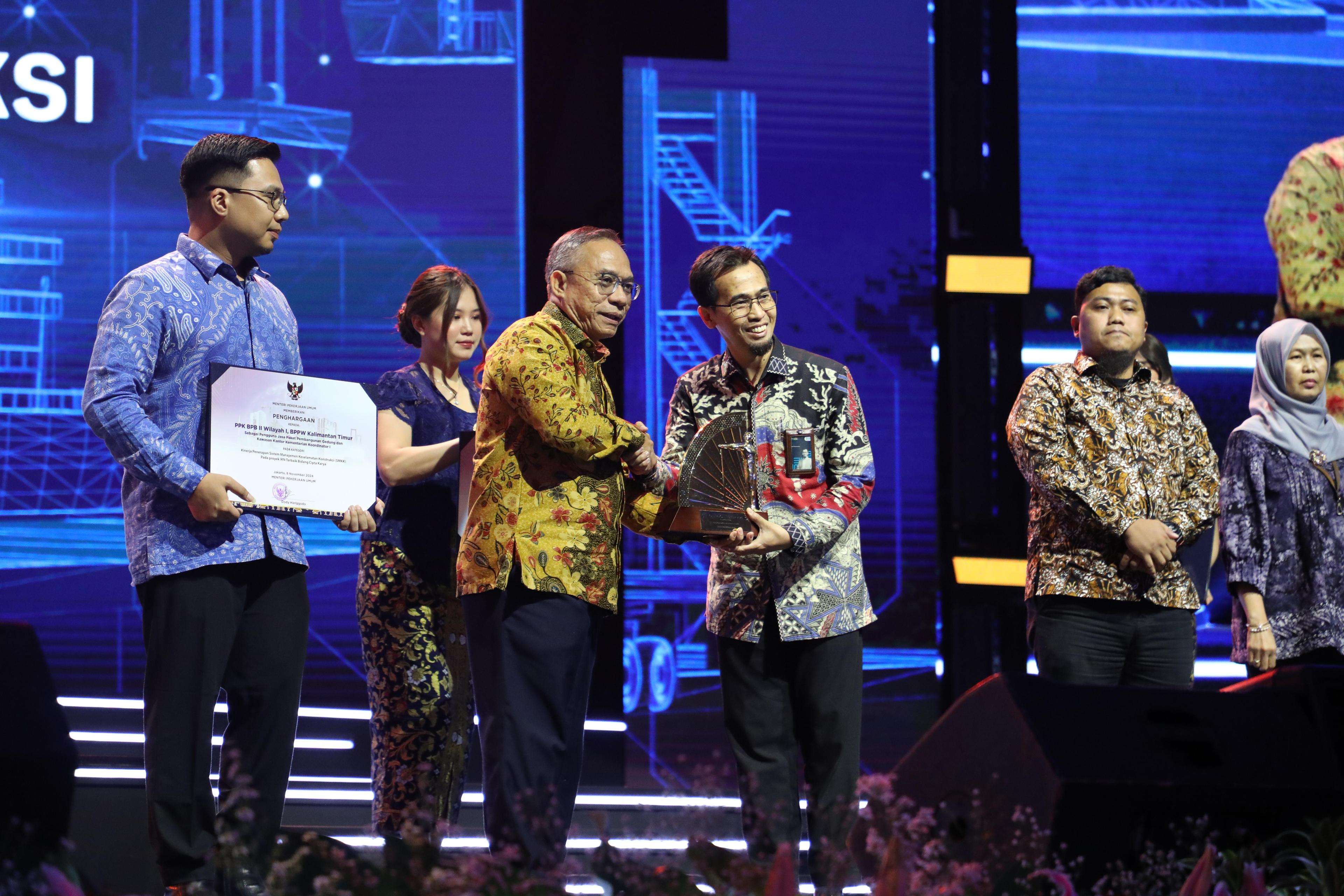 Komitmen Utamakan Keselamatan Kerja, Proyek WEGE di IKN Raih Penghargaan dari Kementerian PU