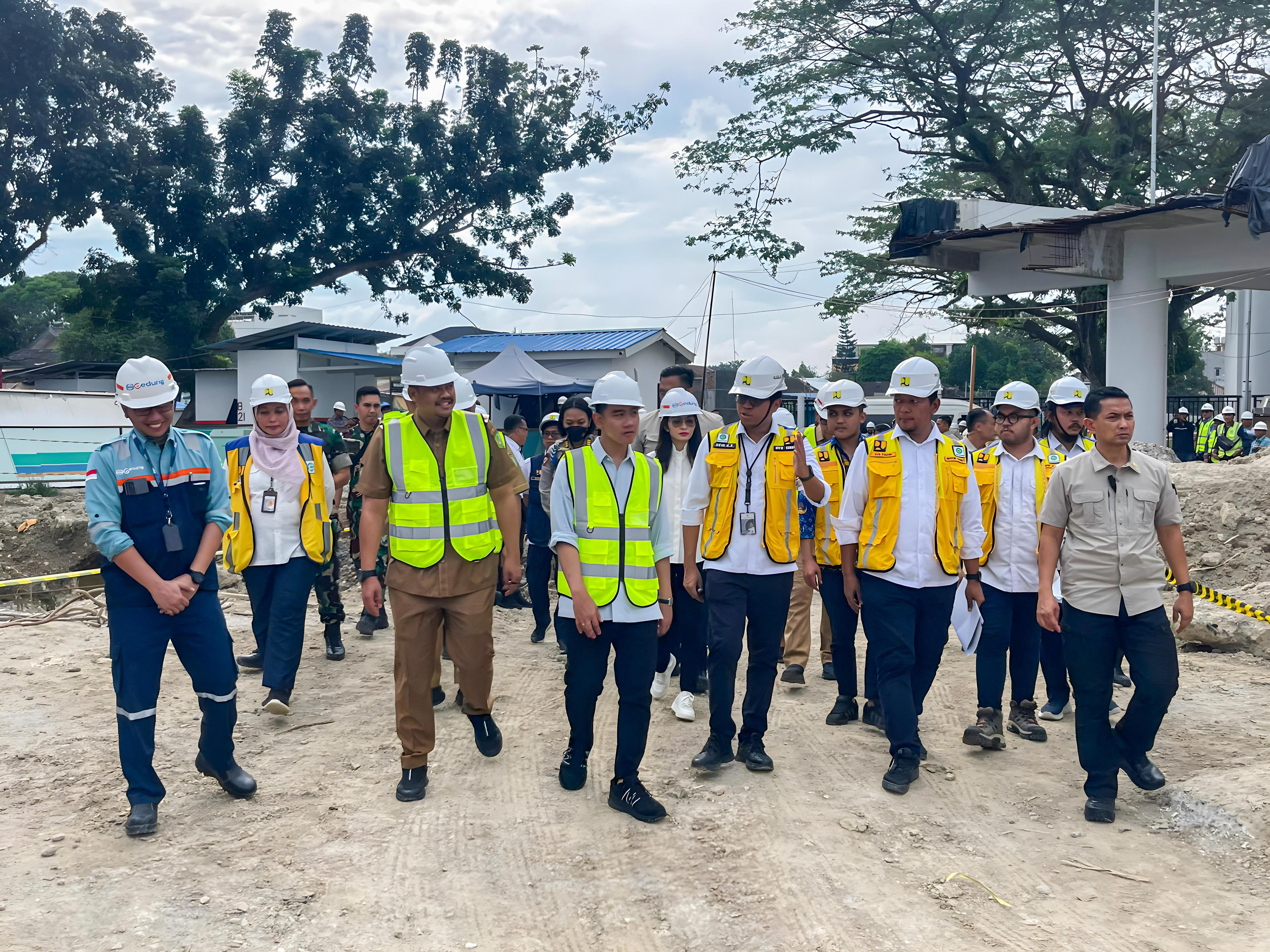 WEGE Komitmen Penyelesaian Tepat Waktu, Wapres RI Gibran Rakabuming Raka Berkunjunga ke Proyek Stadion Teladan Medan`