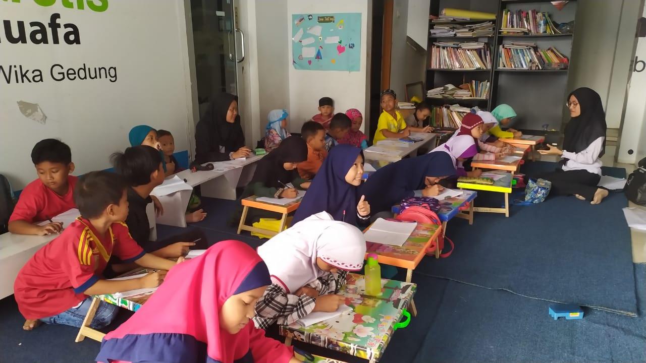 Kolaborasi CSR WEGE Bersama Rumah Yatim Untuk Bimbel Gratis