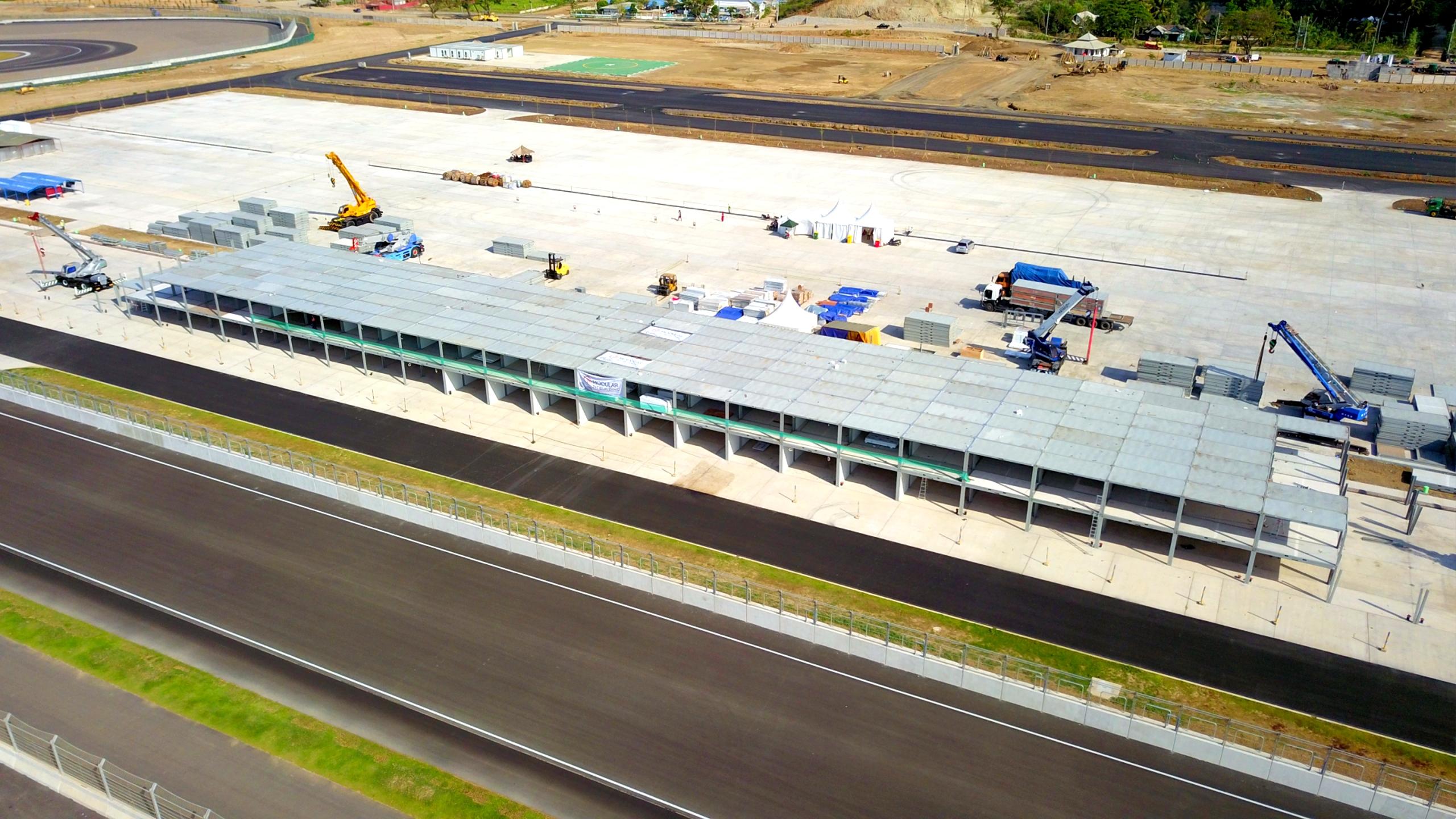 Pembangunan Modular PIT Building Sirkuit Mandalika Dikebut Siang dan Malam