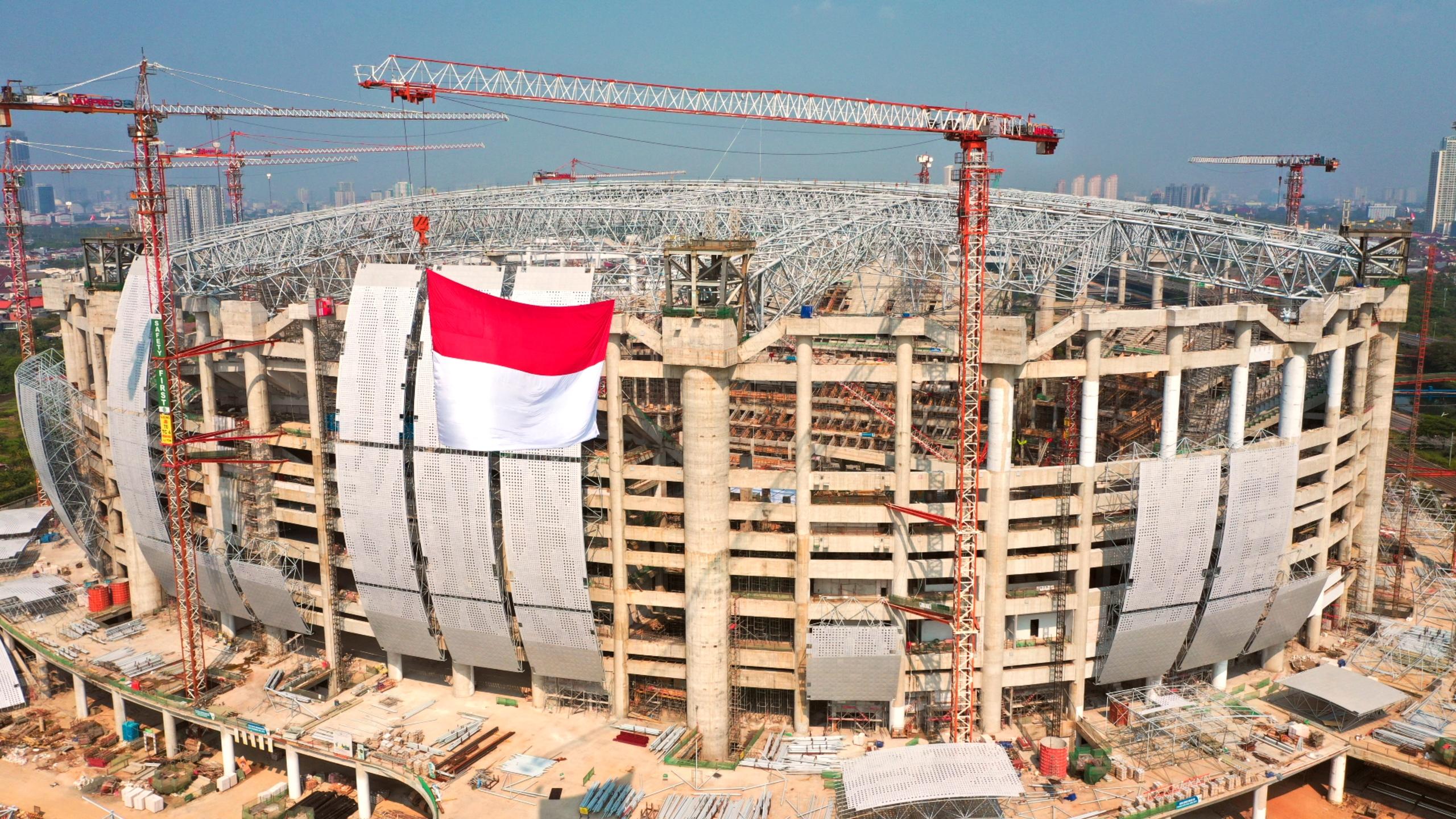 Peringati HUT Proklamasi Kemerdekaan RI Ke-76, Proyek JIS Kembali Kibarkan Sang Merah Putih Raksasa