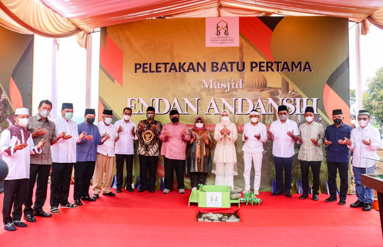 WEGE Bangun Masjid Endan Andansih Purwakarta Sebagai Destinasi Wisata Religi