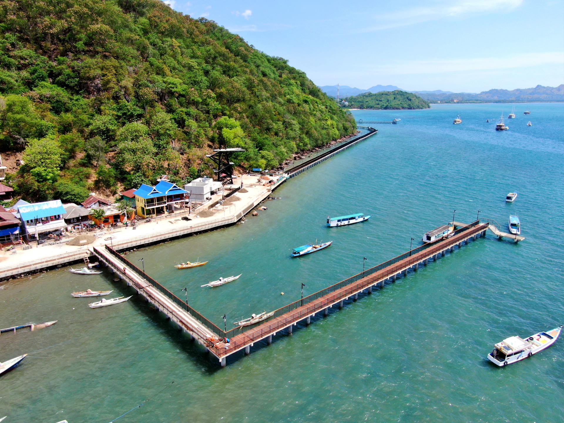 WEGE Poles Kawasan Pantai Marina Labuan Bajo, Waterfront yang Diklaim Terbaik di Dunia