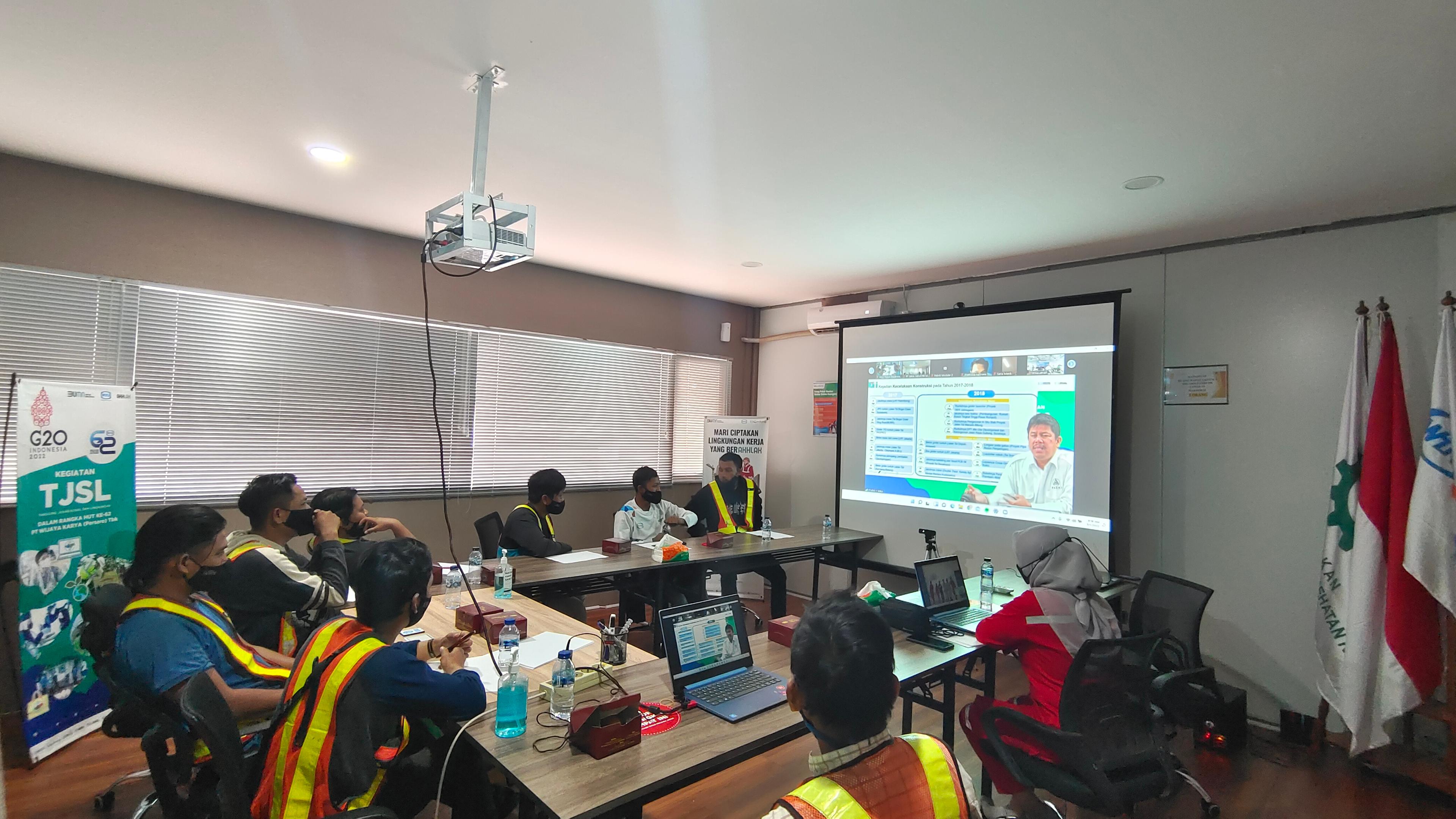 WIKA Gedung Latih 302 Mitra Binaan Tukang dan Mandor